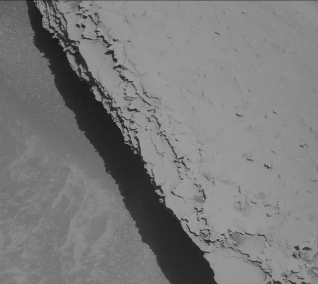 Sol 3906: Mast Camera (Mastcam)
