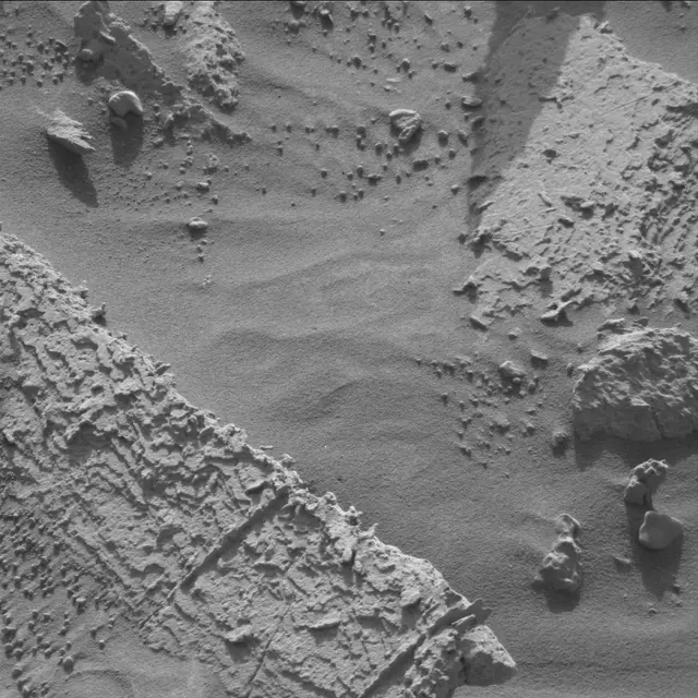 Sol 3906: Mast Camera (Mastcam)