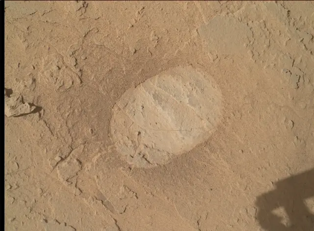 Sol 3906: Mars Hand Lens Imager (MAHLI)