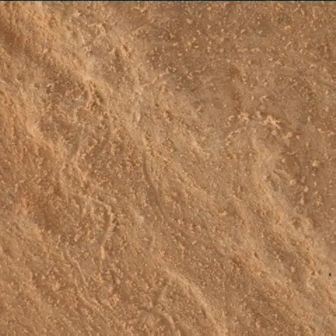 Sol 3906: Mars Hand Lens Imager (MAHLI)