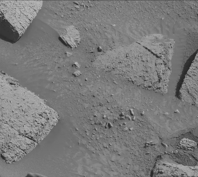Sol 3907: Mast Camera (Mastcam)