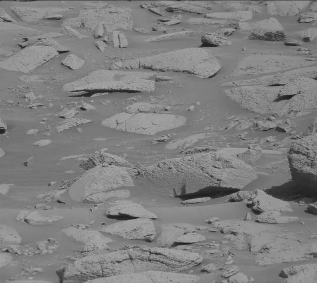 Sol 3907: Mast Camera (Mastcam)
