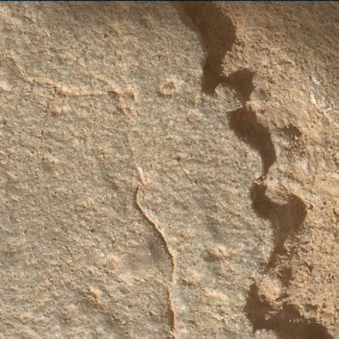 Sol 3907: Mars Hand Lens Imager (MAHLI)