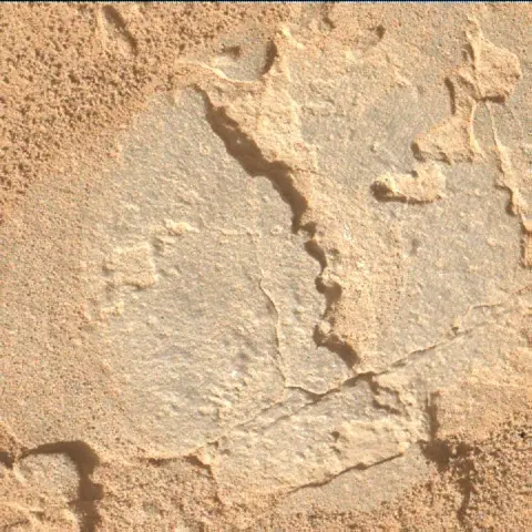 Sol 3907: Mars Hand Lens Imager (MAHLI)