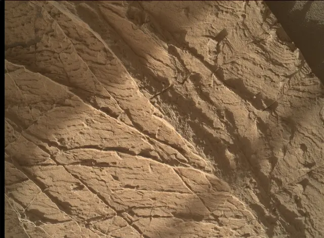 Sol 3907: Mars Hand Lens Imager (MAHLI)