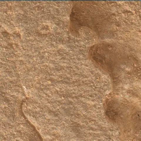 Sol 3907: Mars Hand Lens Imager (MAHLI)