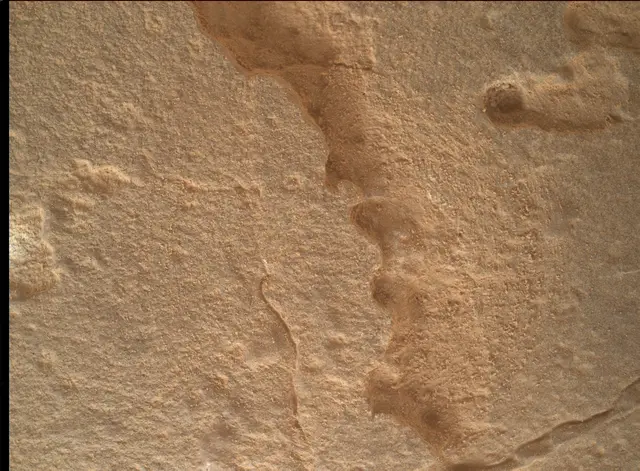 Sol 3907: Mars Hand Lens Imager (MAHLI)