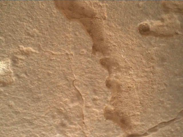 Sol 3907: Mars Hand Lens Imager (MAHLI)