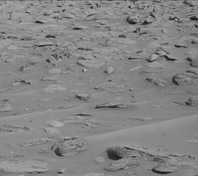 Sol 3908: Mast Camera (Mastcam)