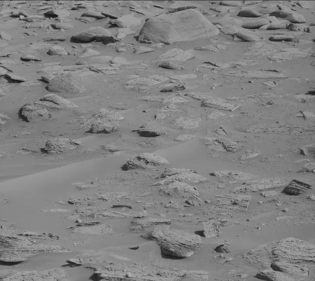 Sol 3908: Mast Camera (Mastcam)
