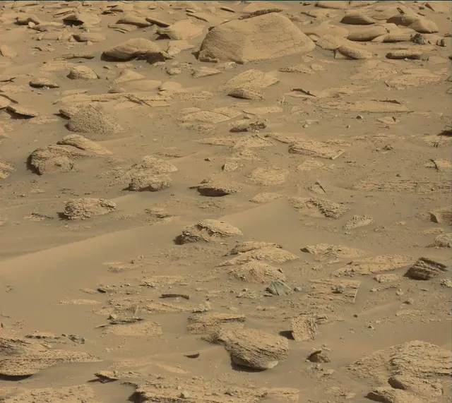 Sol 3908: Mast Camera (Mastcam)