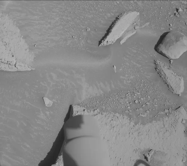 Sol 3908: Mast Camera (Mastcam)