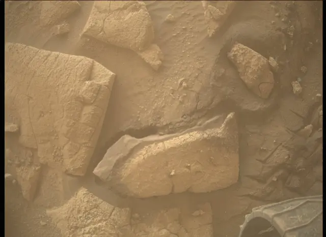 Sol 3908: Mars Descent Imager (MARDI)