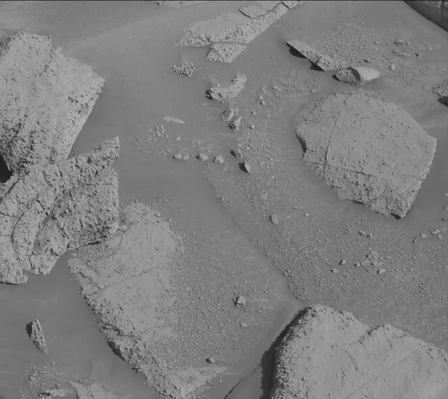 Sol 3909: Mast Camera (Mastcam)