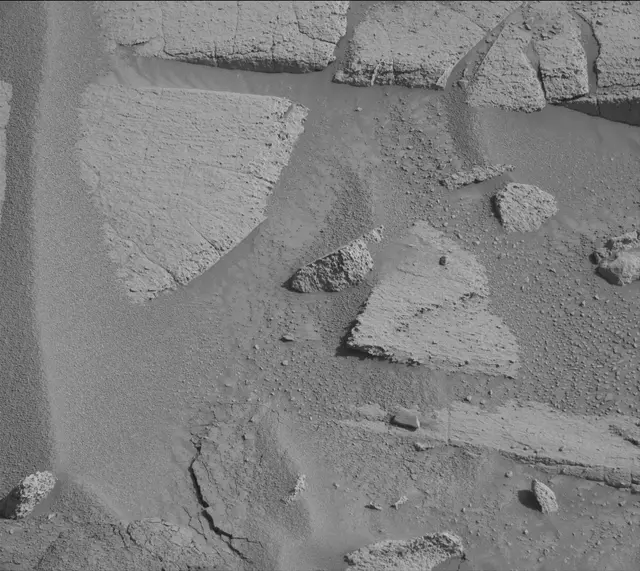 Sol 3909: Mast Camera (Mastcam)