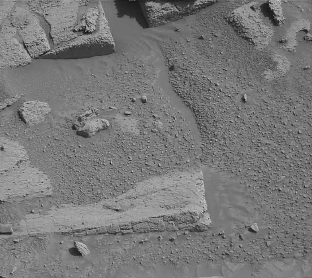 Sol 3909: Mast Camera (Mastcam)