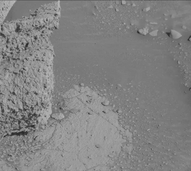 Sol 3909: Mast Camera (Mastcam)