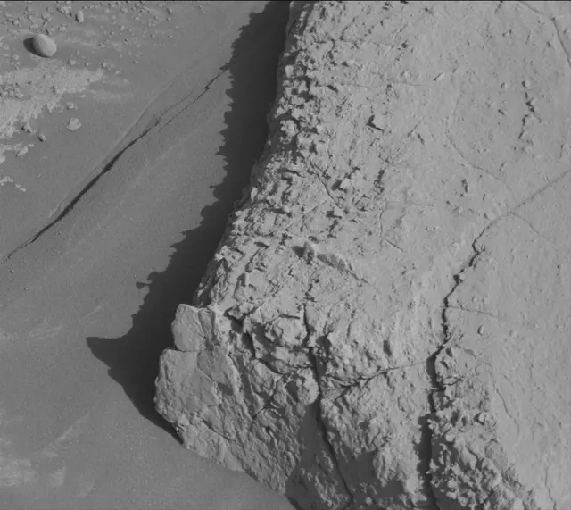 Sol 3909: Mast Camera (Mastcam)
