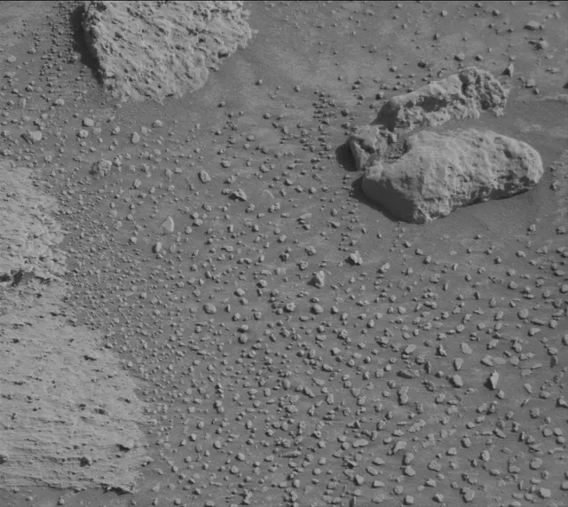 Sol 3909: Mast Camera (Mastcam)