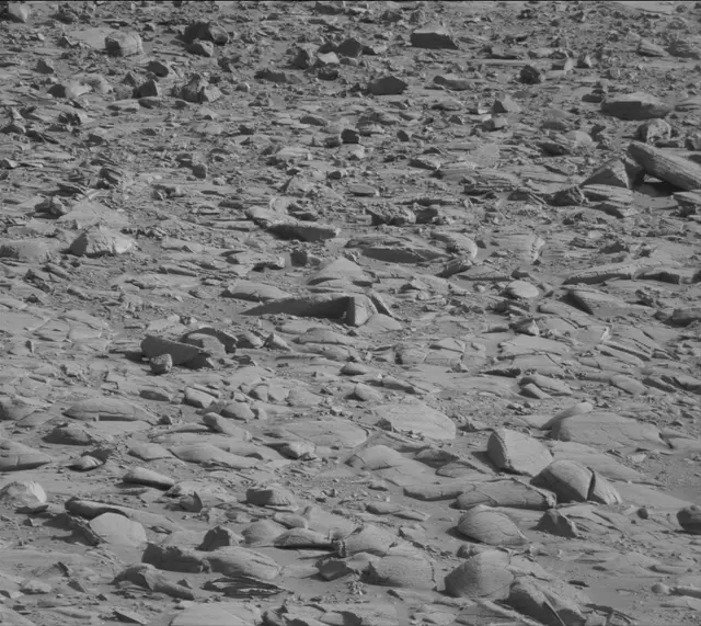 Sol 3909: Mast Camera (Mastcam)