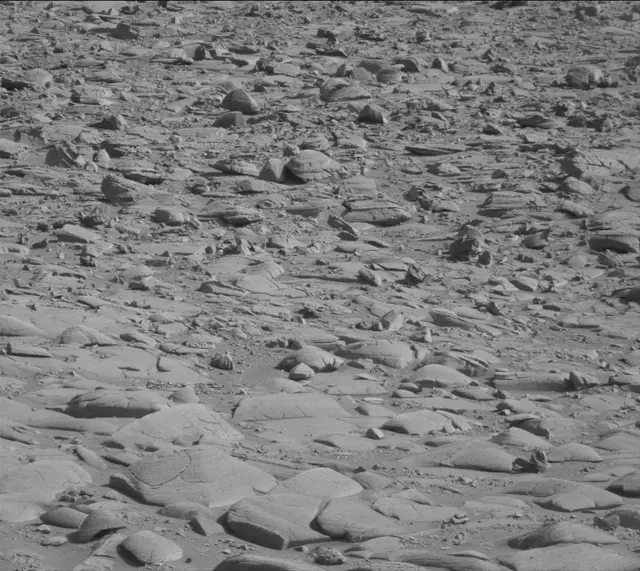 Sol 3909: Mast Camera (Mastcam)