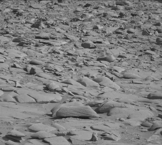 Sol 3909: Mast Camera (Mastcam)