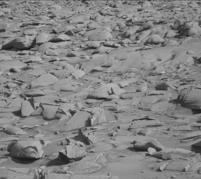 Sol 3909: Mast Camera (Mastcam)