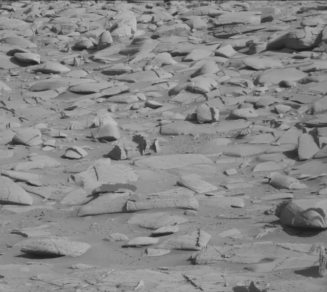 Sol 3909: Mast Camera (Mastcam)