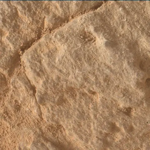 Sol 3909: Mars Hand Lens Imager (MAHLI)