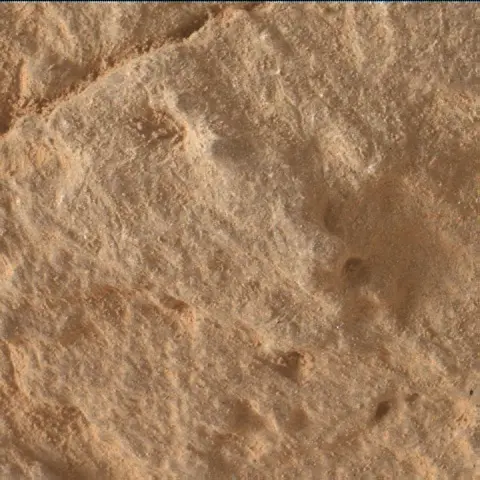 Sol 3909: Mars Hand Lens Imager (MAHLI)