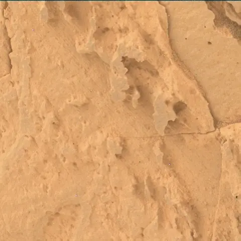 Sol 3909: Mars Hand Lens Imager (MAHLI)