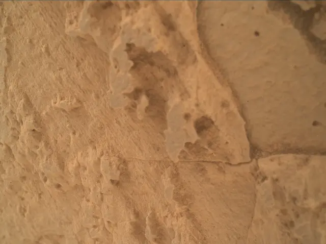 Sol 3909: Mars Hand Lens Imager (MAHLI)