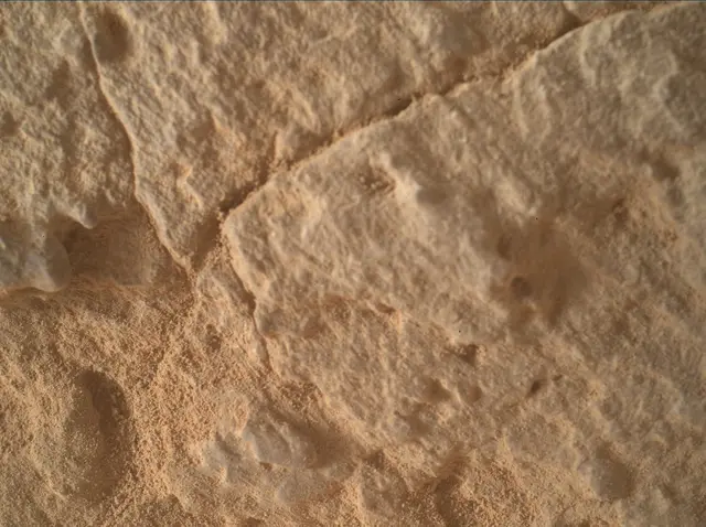 Sol 3909: Mars Hand Lens Imager (MAHLI)