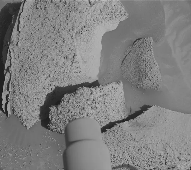 Sol 3910: Mast Camera (Mastcam)