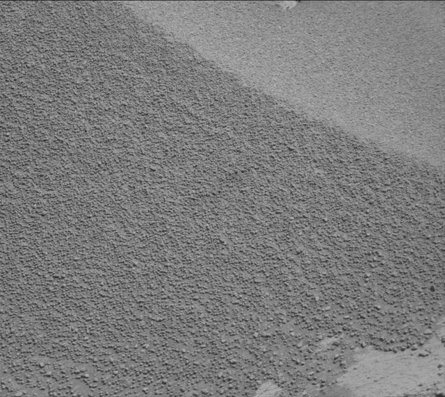 Sol 3910: Mast Camera (Mastcam)