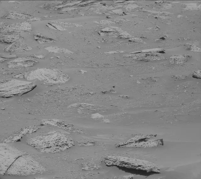 Sol 3912: Mast Camera (Mastcam)