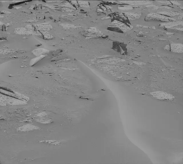 Sol 3912: Mast Camera (Mastcam)