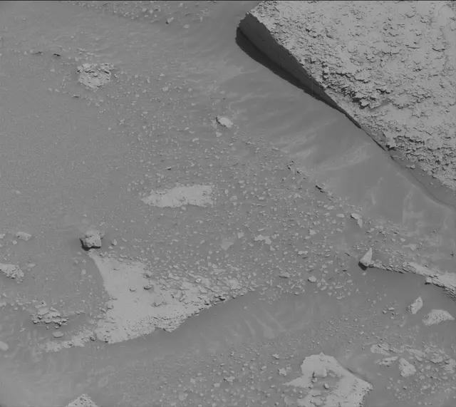 Sol 3912: Mast Camera (Mastcam)