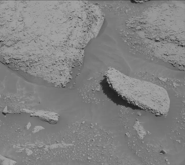 Sol 3912: Mast Camera (Mastcam)