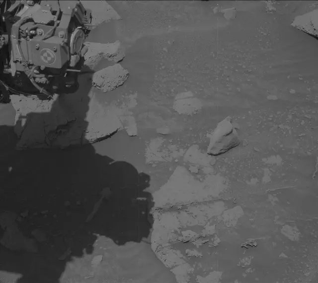 Sol 3912: Mast Camera (Mastcam)