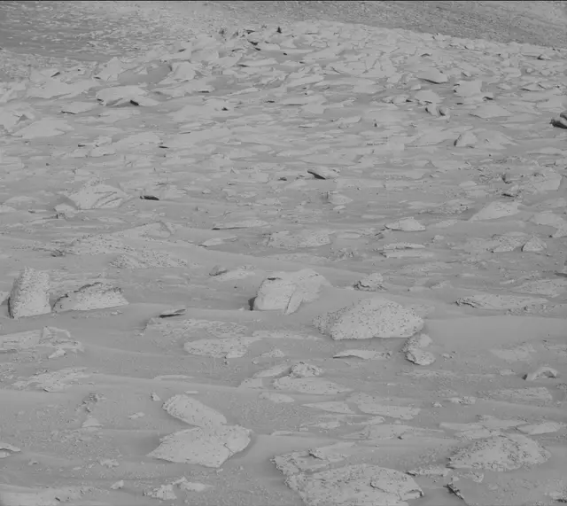 Sol 3912: Mast Camera (Mastcam)