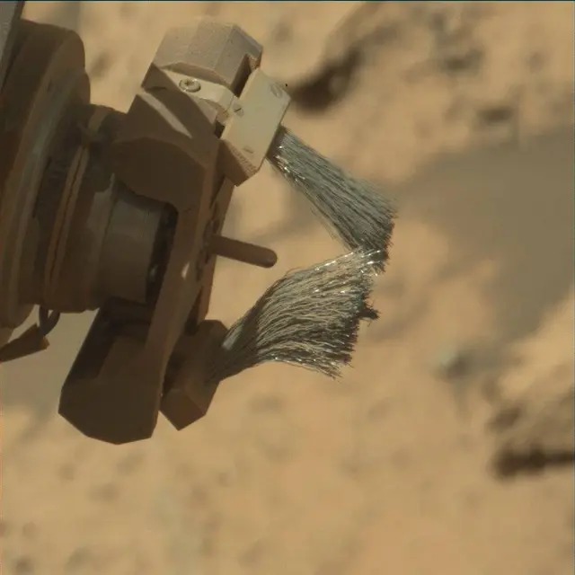 Sol 3912: Mast Camera (Mastcam)