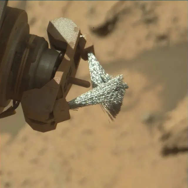 Sol 3912: Mast Camera (Mastcam)