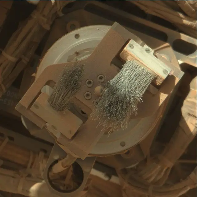Sol 3912: Mast Camera (Mastcam)