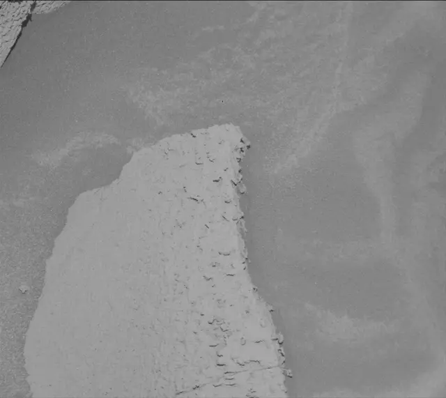 Sol 3912: Mast Camera (Mastcam)