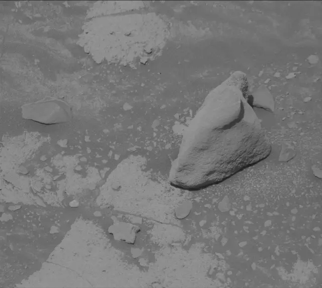 Sol 3912: Mast Camera (Mastcam)