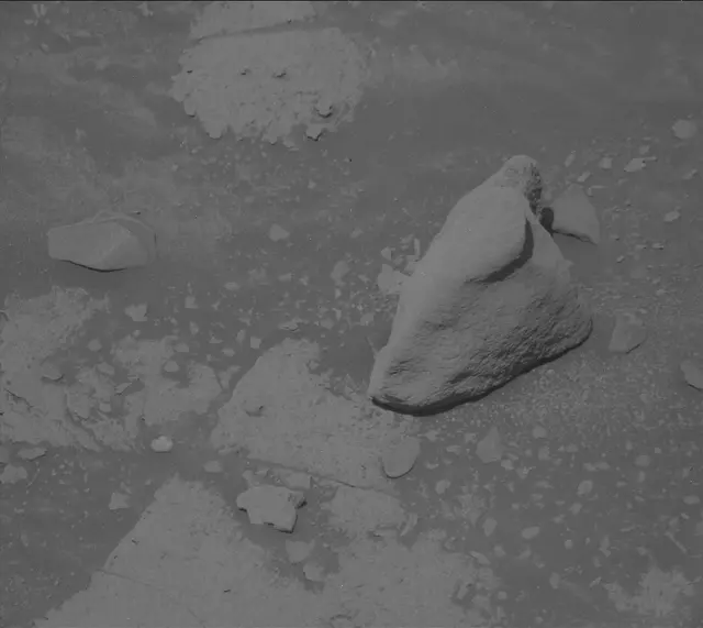 Sol 3912: Mast Camera (Mastcam)