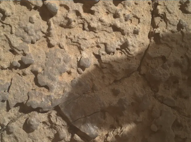 Sol 3912: Mars Hand Lens Imager (MAHLI)