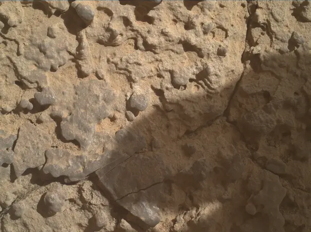Sol 3912: Mars Hand Lens Imager (MAHLI)