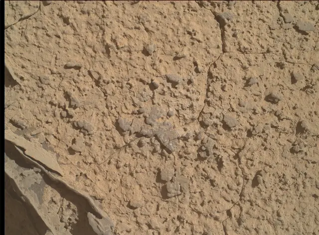 Sol 3912: Mars Hand Lens Imager (MAHLI)